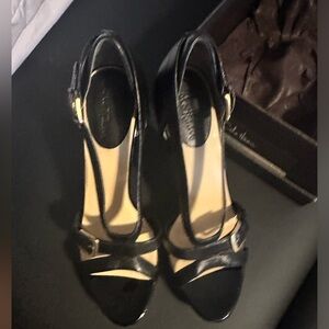 Cole Haan beautiful black heels like new